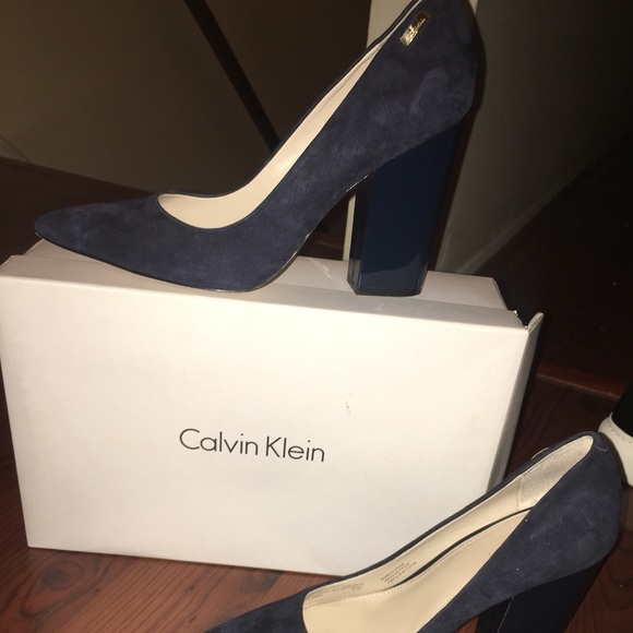 Navy Blue with Gold pendant Calvin Klein Heels - Picture 1 of 6